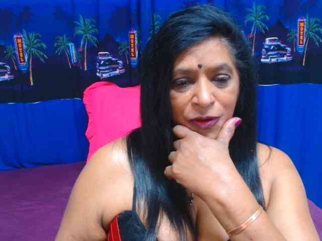 INDIANFUSION786 bongacams live cam model