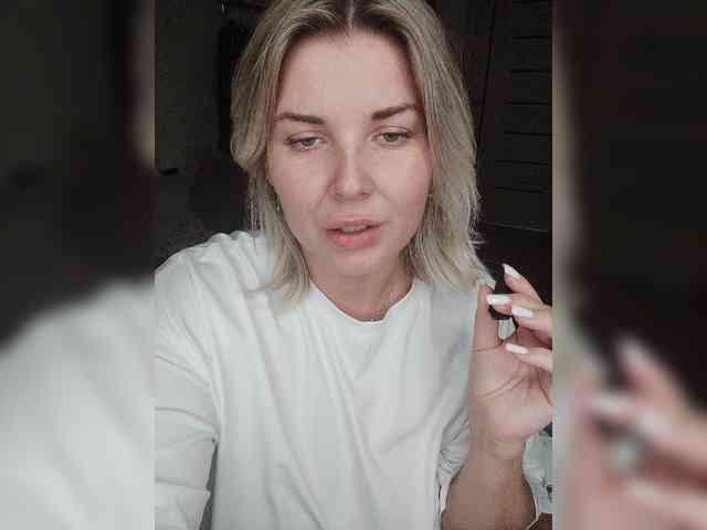 Belka48a bongacams live cam model