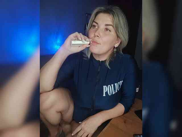 Belka48a bongacams live cam model