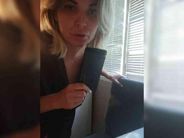 Belka48a bongacams live cam model