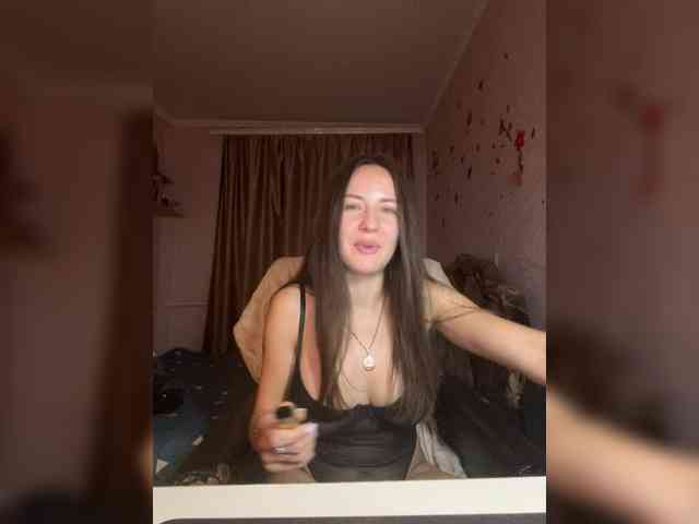 Lisa-Bond bongacams live cam model