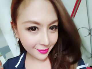 AkeshaYnna livejasmin live cam model