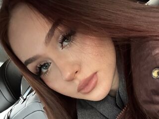 GearldineClamp livejasmin live cam model