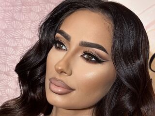 AvaLynn live cam