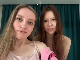LewisAndBeatriz livejasmin live cam model