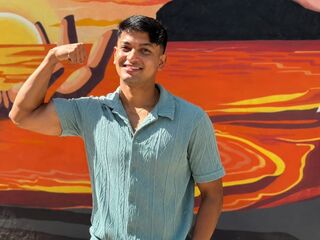 AlbertGuedez livejasmin live cam model