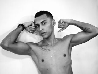 HarinRobert livejasmin live cam model