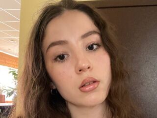 JulyLarain livejasmin live cam model