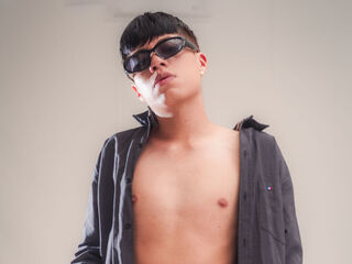 CamiloFlixe livejasmin live cam model