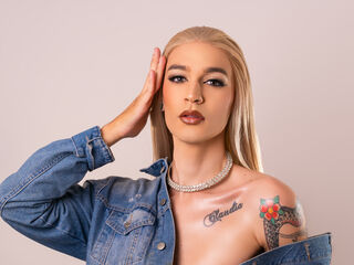 JulietaGharca livejasmin live cam model