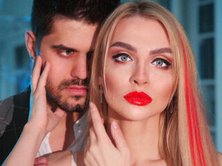DennisLina livejasmin live cam model