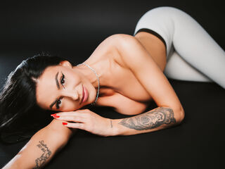 IzaBelle live cam