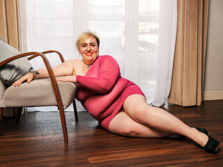 MonikaLawn livejasmin live cam model