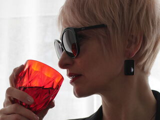 MegButler livejasmin live cam model