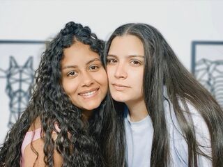 RebecaAndCamila livejasmin live cam model
