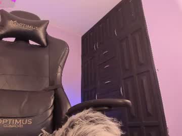 apolokiing_ live cam