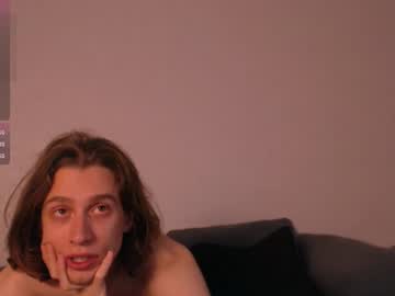 kitkatsweetspot Live Cam on chaturbate