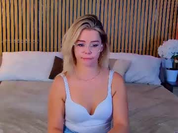 milkwawe chaturbate live cam model