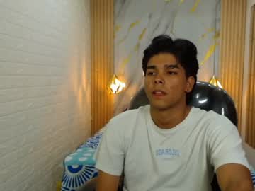 rau_22 Live Cam on chaturbate