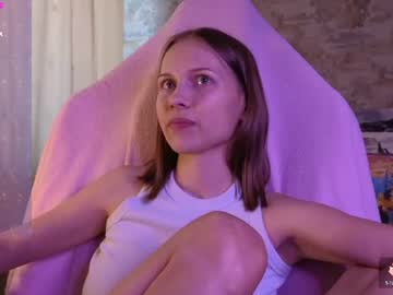 small_emma0 live cam
