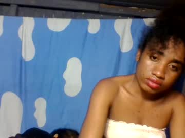 soatinaz live cam