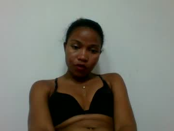 sylvia208 live cam