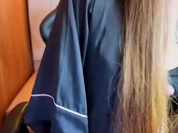 tahis_a chaturbate live cam model