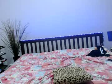 tinypinayqueen chaturbate live cam model