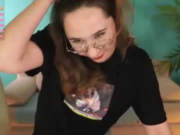 vika_cherry live cam