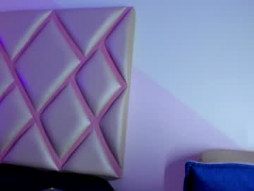 violet_queenn live cam