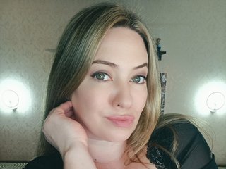 AfinaLoveYou streamate live cam model