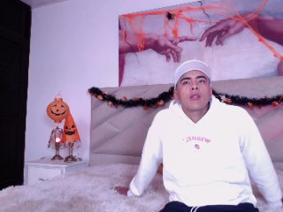 AlanKlear streamate live cam model