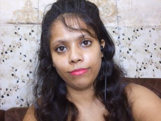 Aleena5001 streamate live cam model