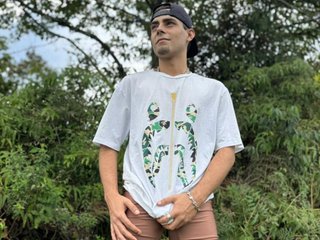 AlexGomez streamate live cam model