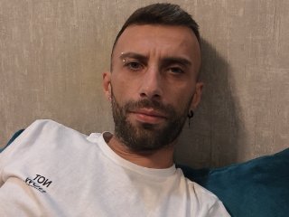Alexchoo89 streamate live cam model