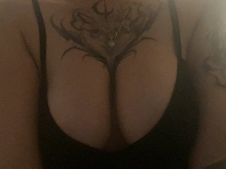 Allykittyy streamate live cam model