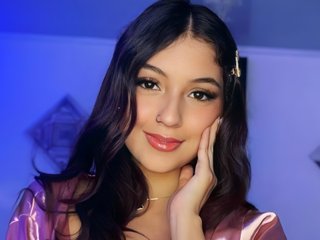 AveryCobb streamate live cam model