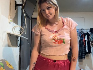 Avety_doll streamate live cam model