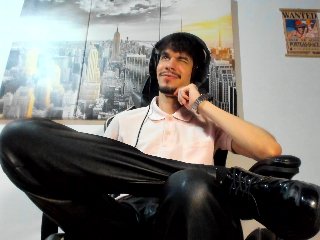 BRAYHAMBROWN streamate live cam model