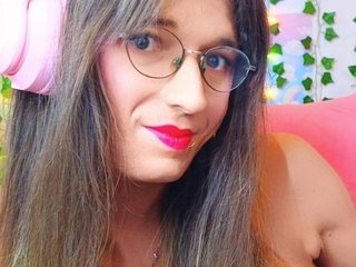 BellaRoar live cam