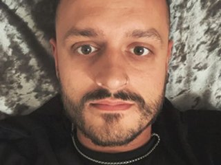 Bigman598 streamate live cam model