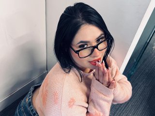 Bloomie26 live cam