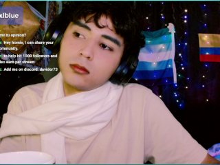 BlueAxlWolff streamate live cam model