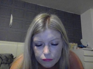 BustyBlondePlaytoy_X streamate live cam model