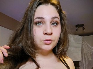 Bustyprincessleila live cam