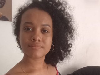 CarolineBrowm streamate live cam model