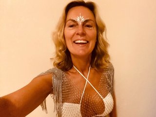 Chiselle streamate live cam model