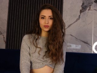 Christynnee live cam
