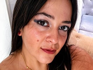 Cristalvonne streamate live cam model