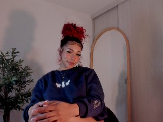 Curly915 live cam